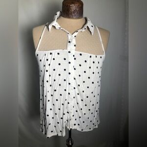 Vintage Womens White/Black Polka Dot Sleeveless Shirt. Size Large.